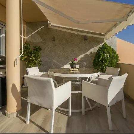Lovely Duplex Penthouse With Spectacular Sea View شقة ماربيا