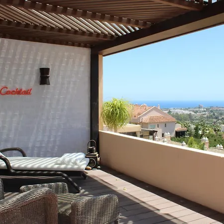 Lovely Duplex Penthouse With Spectacular Sea View شقة