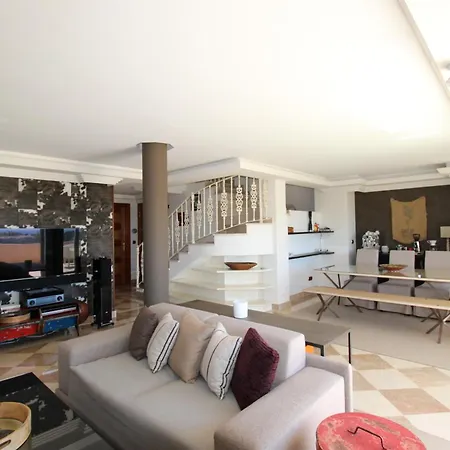 شقة Lovely Duplex Penthouse With Spectacular Sea View ماربيا