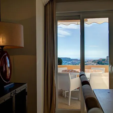 شقة Lovely Duplex Penthouse With Spectacular Sea View *